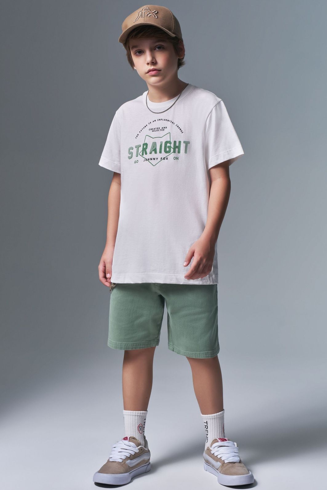 Conjunto de camiseta em meia malha e bermuda em sarja stretch com elastano 96837 Johnny Fox Teen Menino Conjunto de camiseta em meia malha e bermuda em sarja stretch com elastano 96837 Johnny Fox Teen Menino