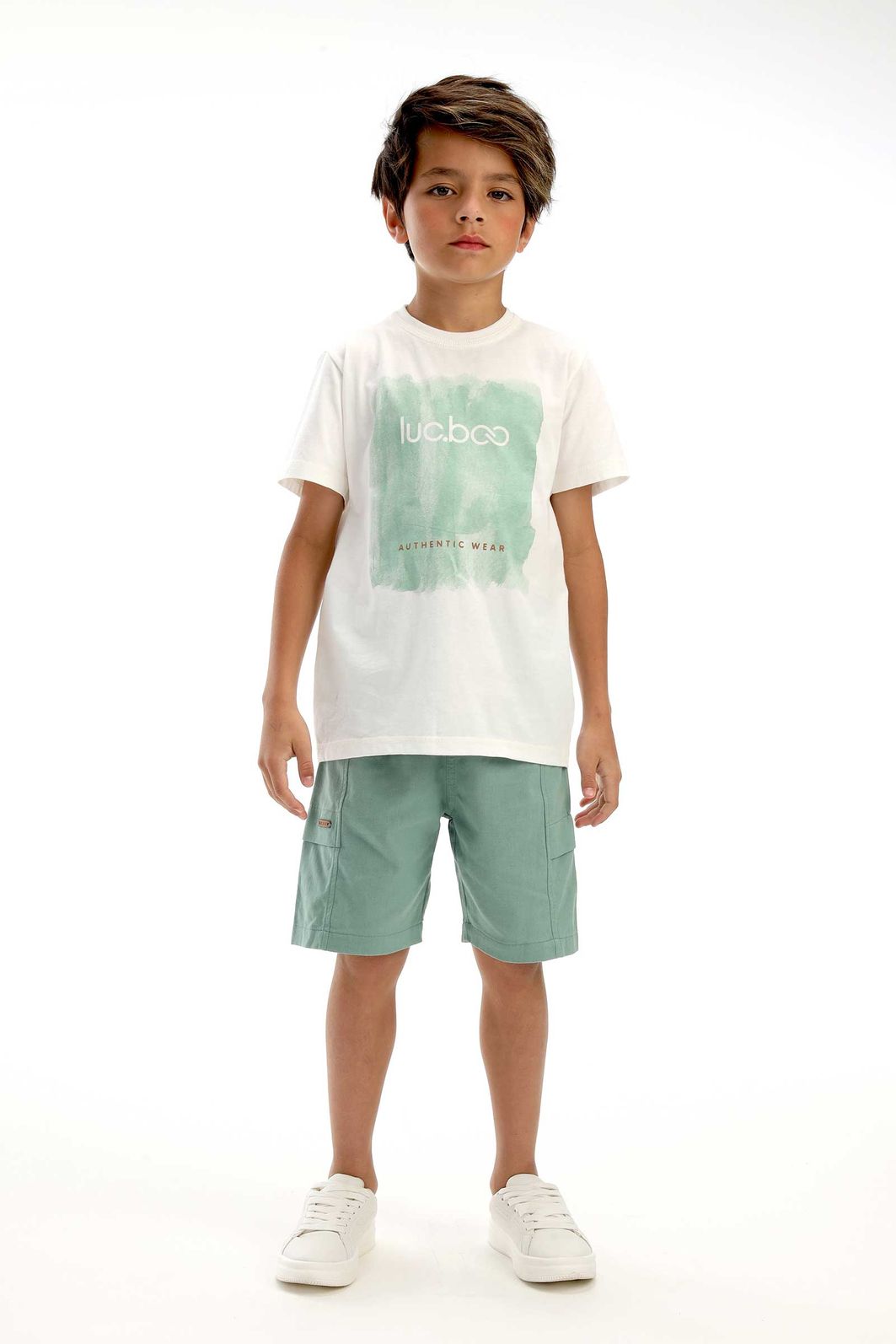 Conjunto de camiseta em meia malha e bermuda em linho santorine com elastano 92400 LucBoo Infantil Menino Conjunto de camiseta em meia malha e bermuda em linho santorine com elastano 92400 LucBoo Infantil Menino