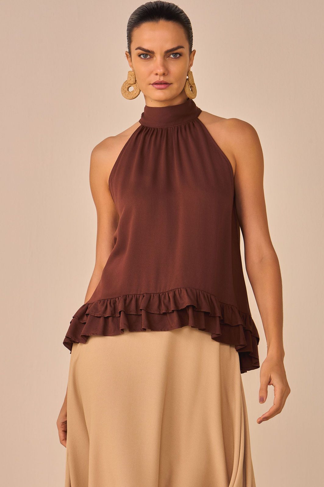 Blusa frente única de babados em blend de viscose 96201 Linzzi Blusa frente única de babados em blend de viscose 96201 Linzzi