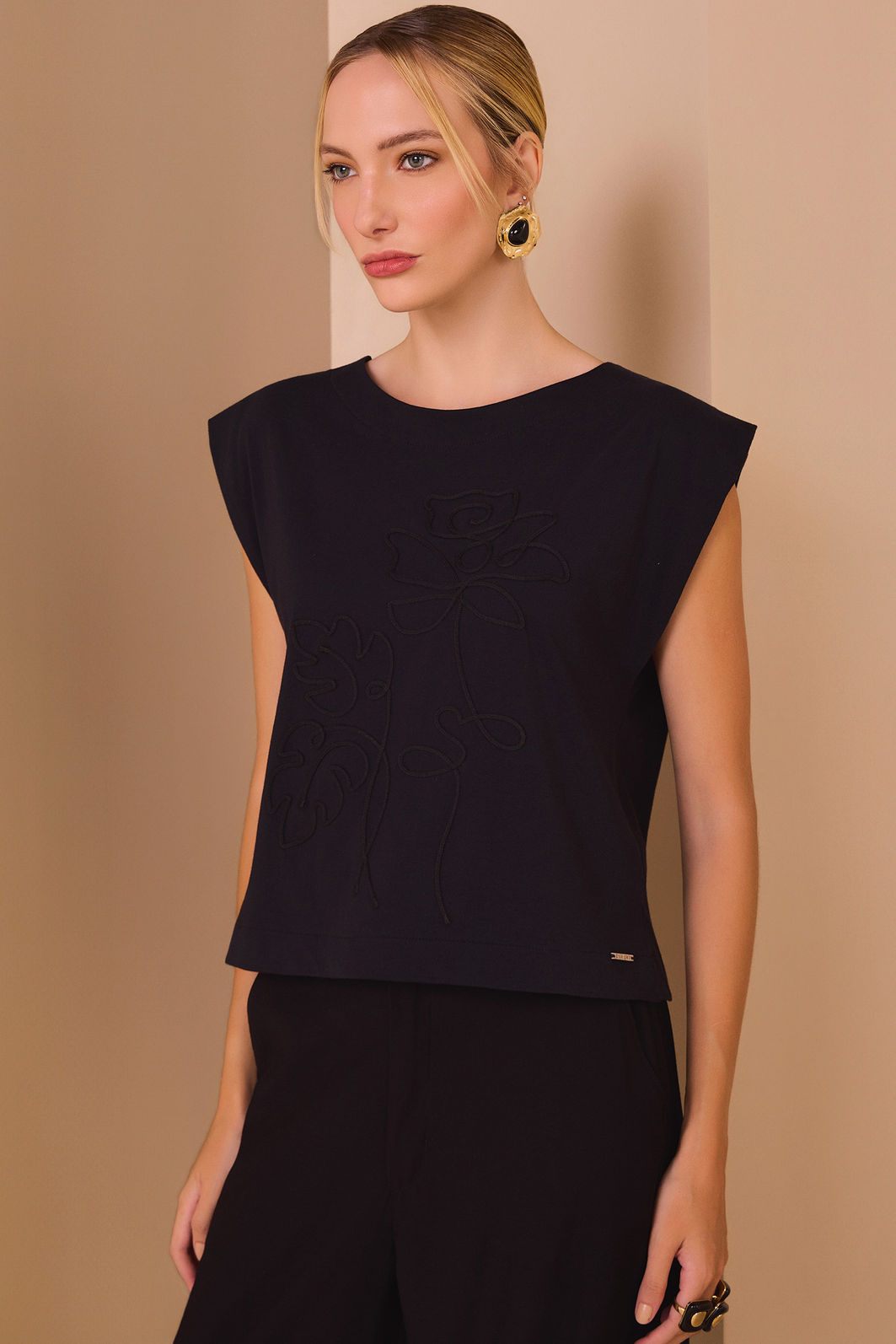 Blusa muscle em malha de algodão premium 97648 Linzzi Blusa muscle em malha de algodão premium 97648 Linzzi