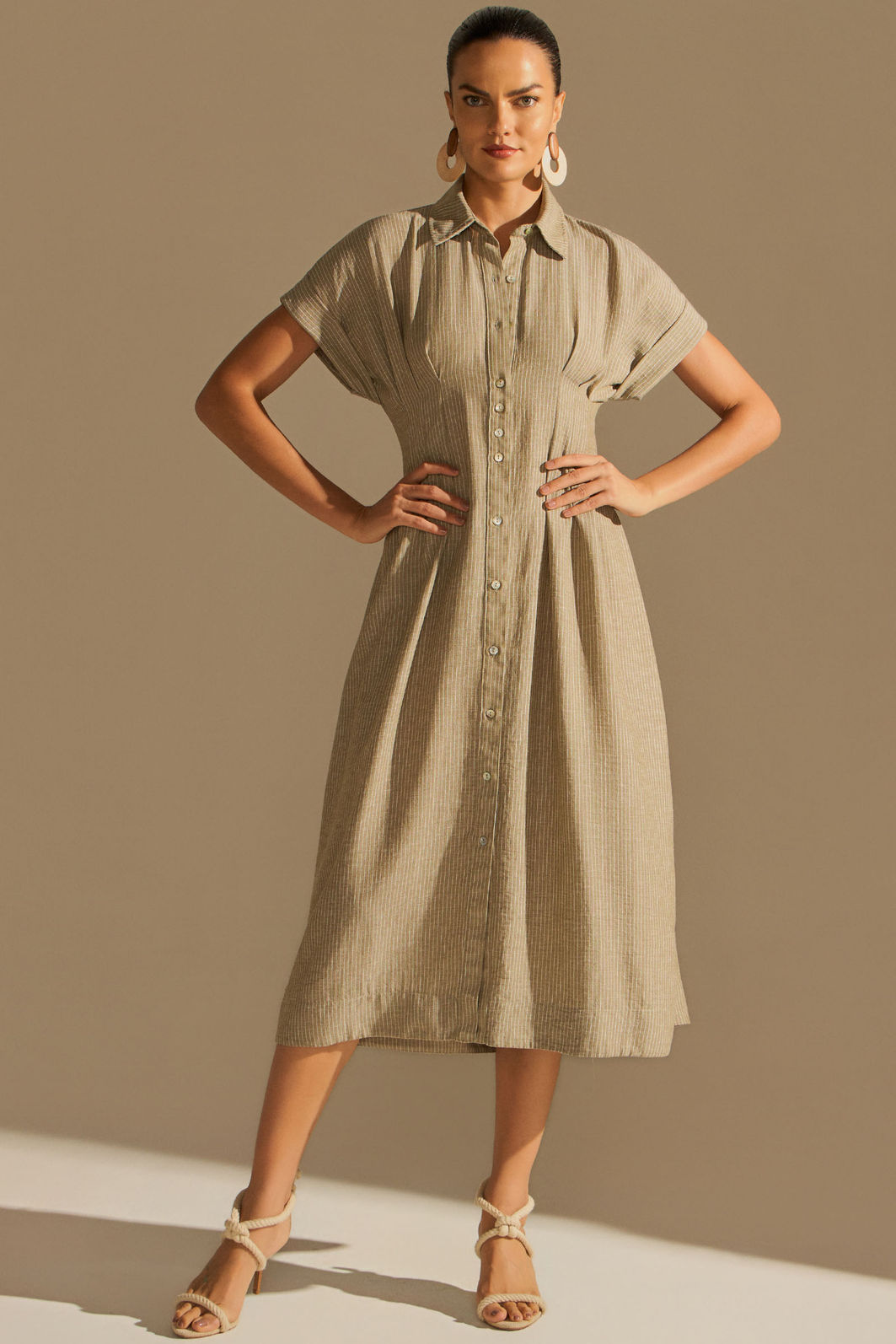 Vestido chemise maxi midi em blend de linho listrado 95849 Linzzi