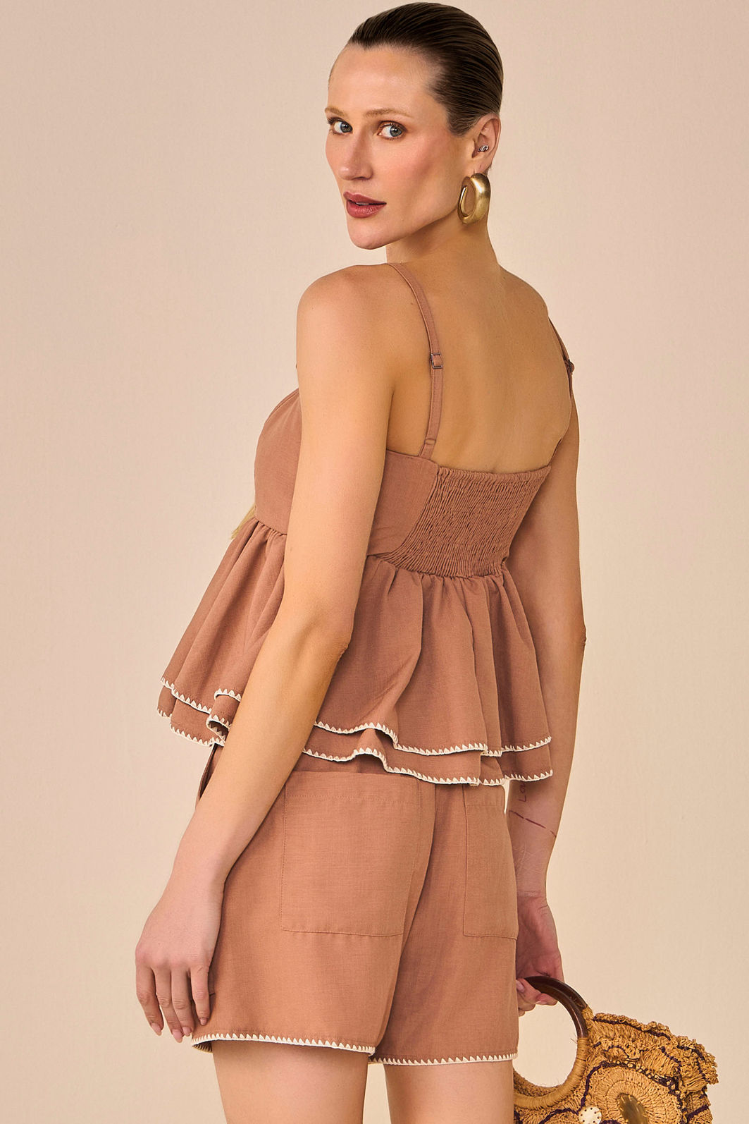 Blusa peplum de alça em blend de linho 95619 Linzzi Blusa peplum de alça em blend de linho 95619 Linzzi