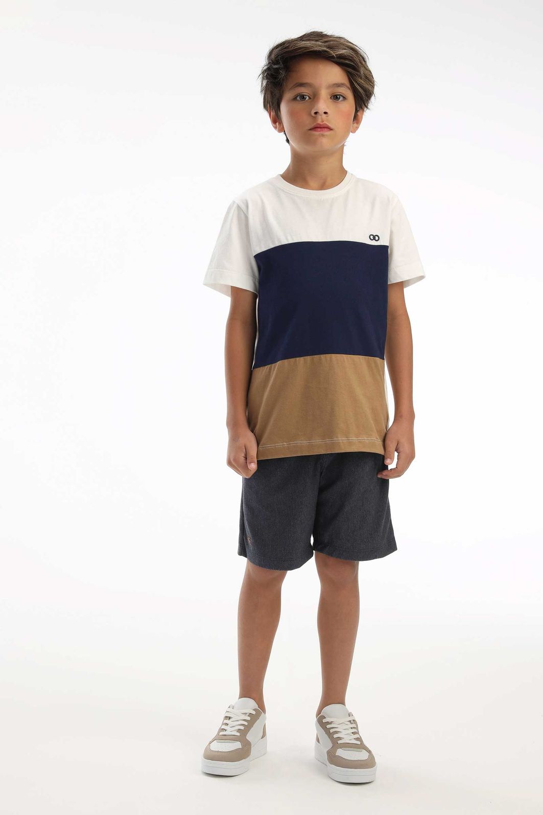 Conjunto de camiseta em meia malha e bermuda em cotton jeans com elastano 92433 LucBoo Infantil Menino Conjunto de camiseta em meia malha e bermuda em cotton jeans com elastano 92433 LucBoo Infantil Menino