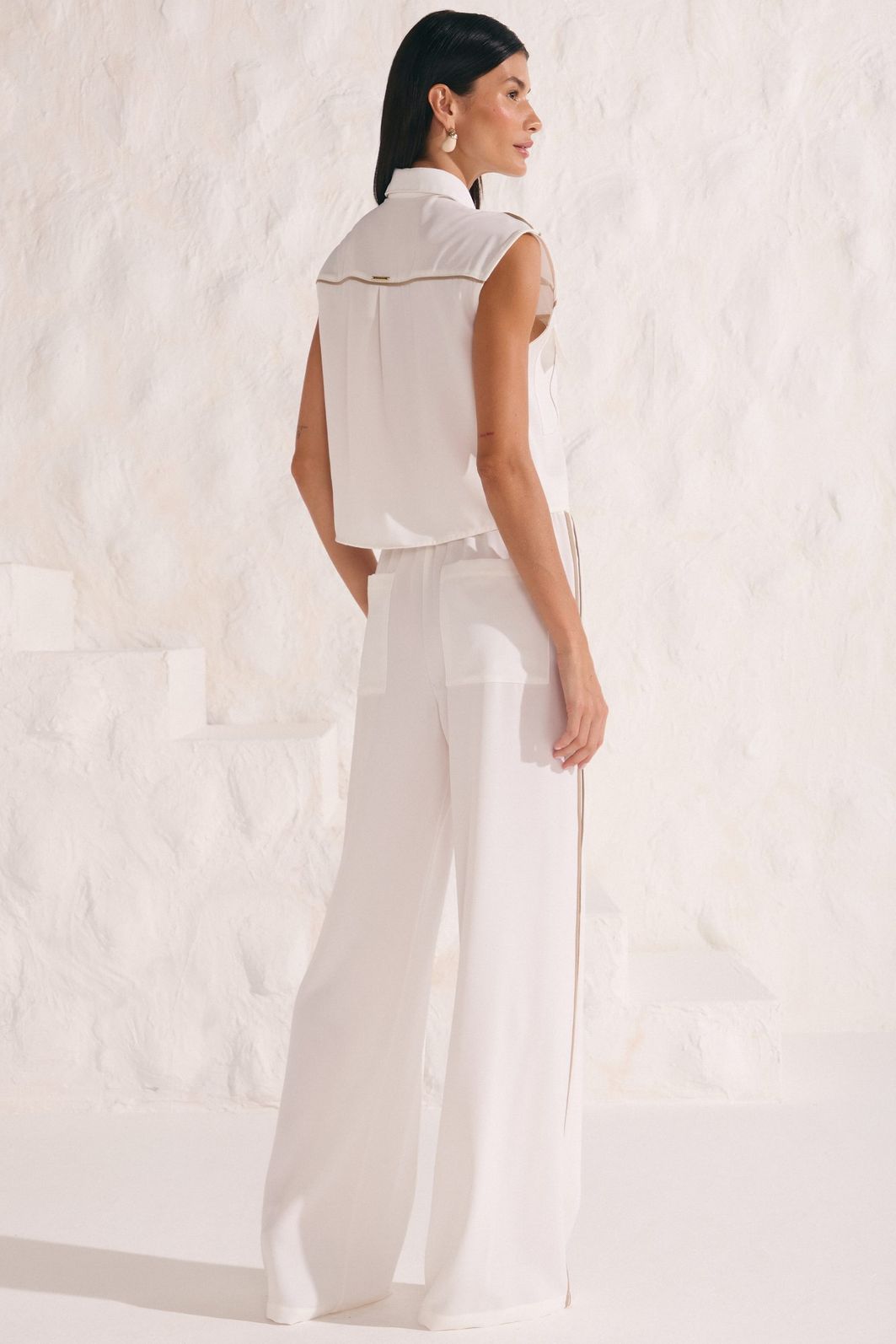 Calça reta em crepe benita com shorts forro em malha 86562 Linzzi Calça reta em crepe benita com shorts forro em malha 86562 Linzzi