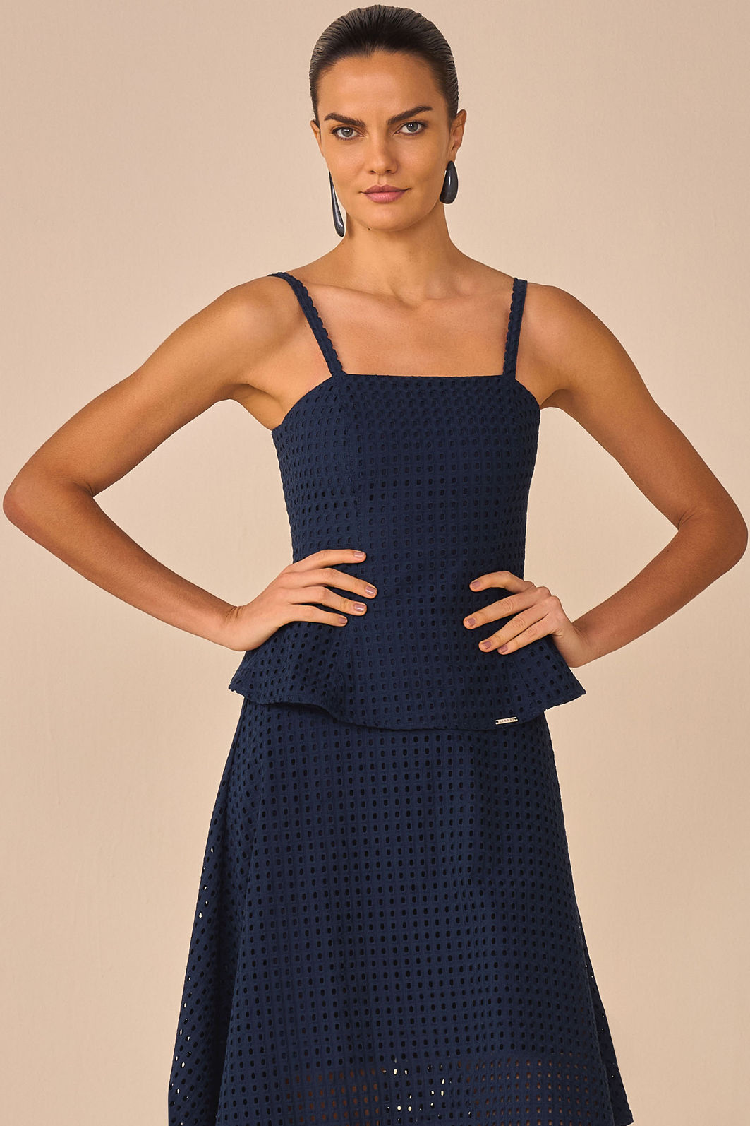 Blusa de alças em laise geométrica 97216 Linzzi Blusa de alças em laise geométrica 97216 Linzzi
