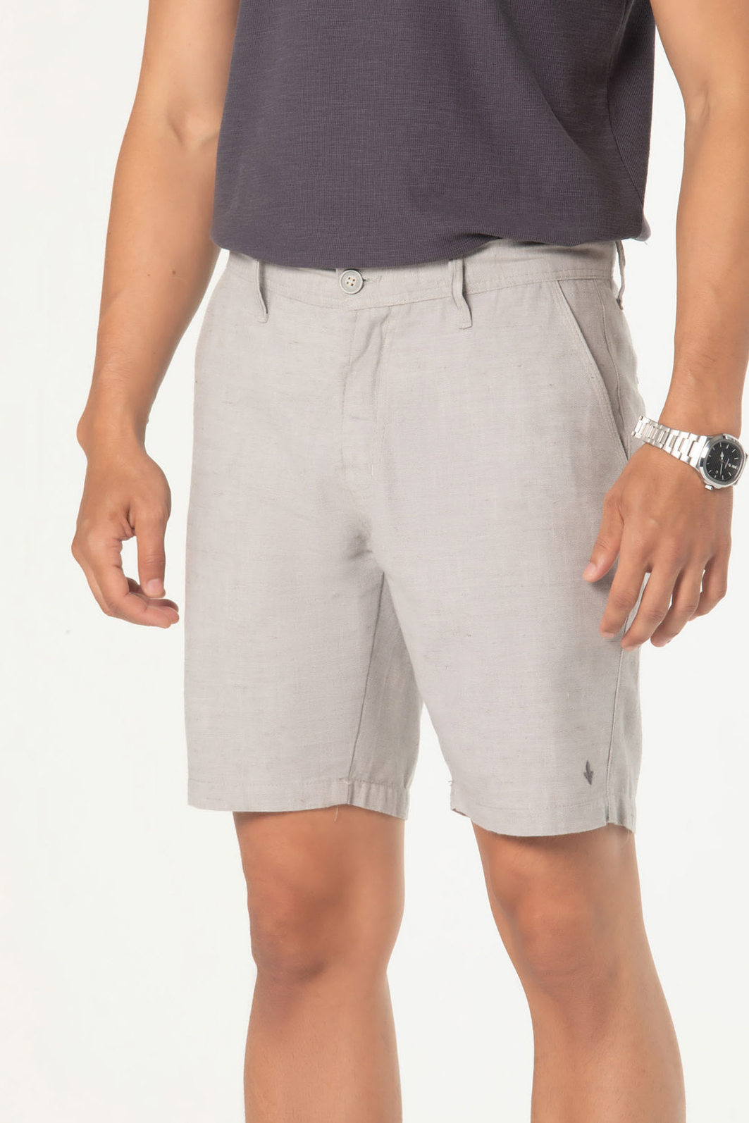 Bermuda Dlz Chino AALPV Aplicação Bordado Logo Bolso Faca Cinza Mescla Bermuda Dlz Chino AALPV Aplicação Bordado Logo Bolso Faca Cinza Mescla