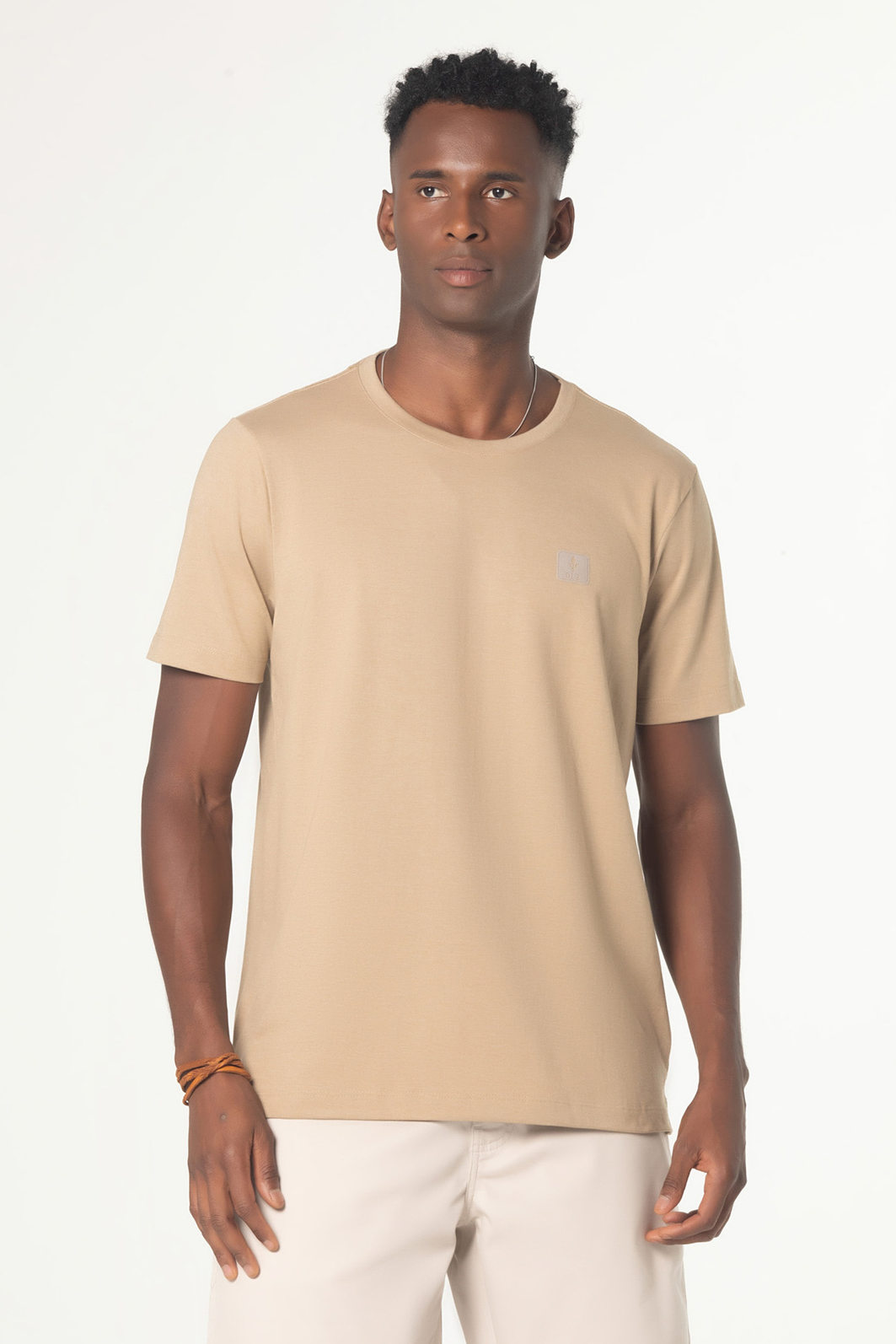 Camiseta Dlz Algodão Poliéster Manga Curta Lisa Aplicação Logo Emborrachado Bege Mescla Camiseta Dlz Algodão Poliéster Manga Curta Lisa Aplicação Logo Emborrachado Bege Mescla