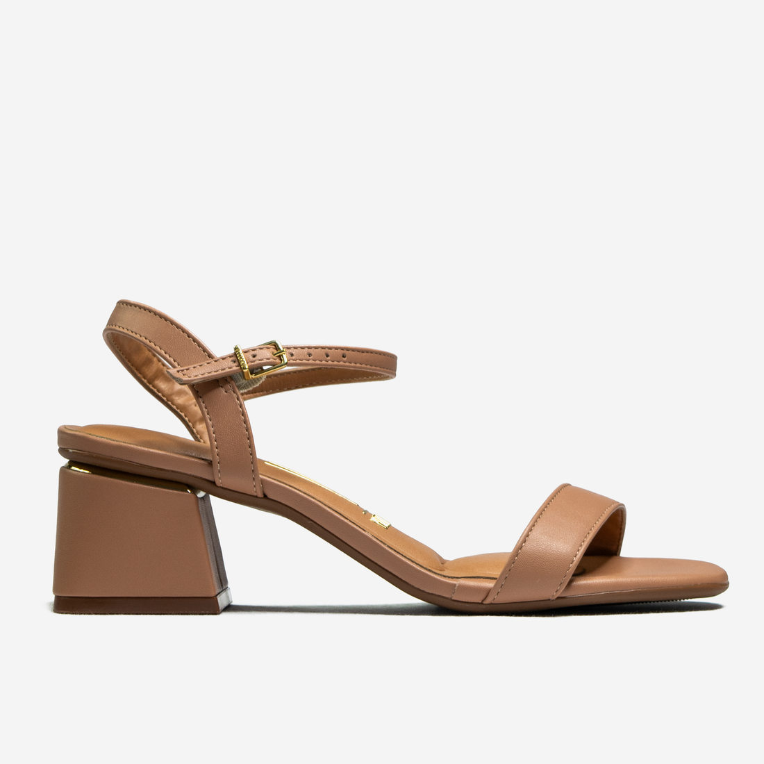 Sandália Ramarim Bico Quadrado Tira Strass Salto Grosso Baixo Detalhe Metal Caramelo Sandália Ramarim Bico Quadrado Tira Strass Salto Grosso Baixo Detalhe Metal Caramelo