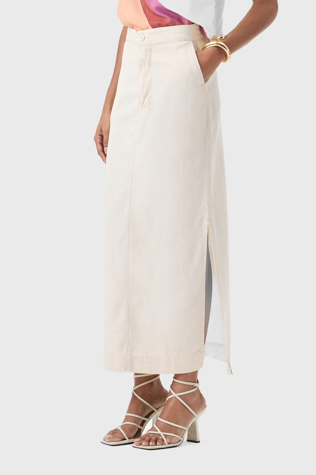 Saia Longa Flor de Lis AML Lisa Bolso Faca Fenda Lateral Bege