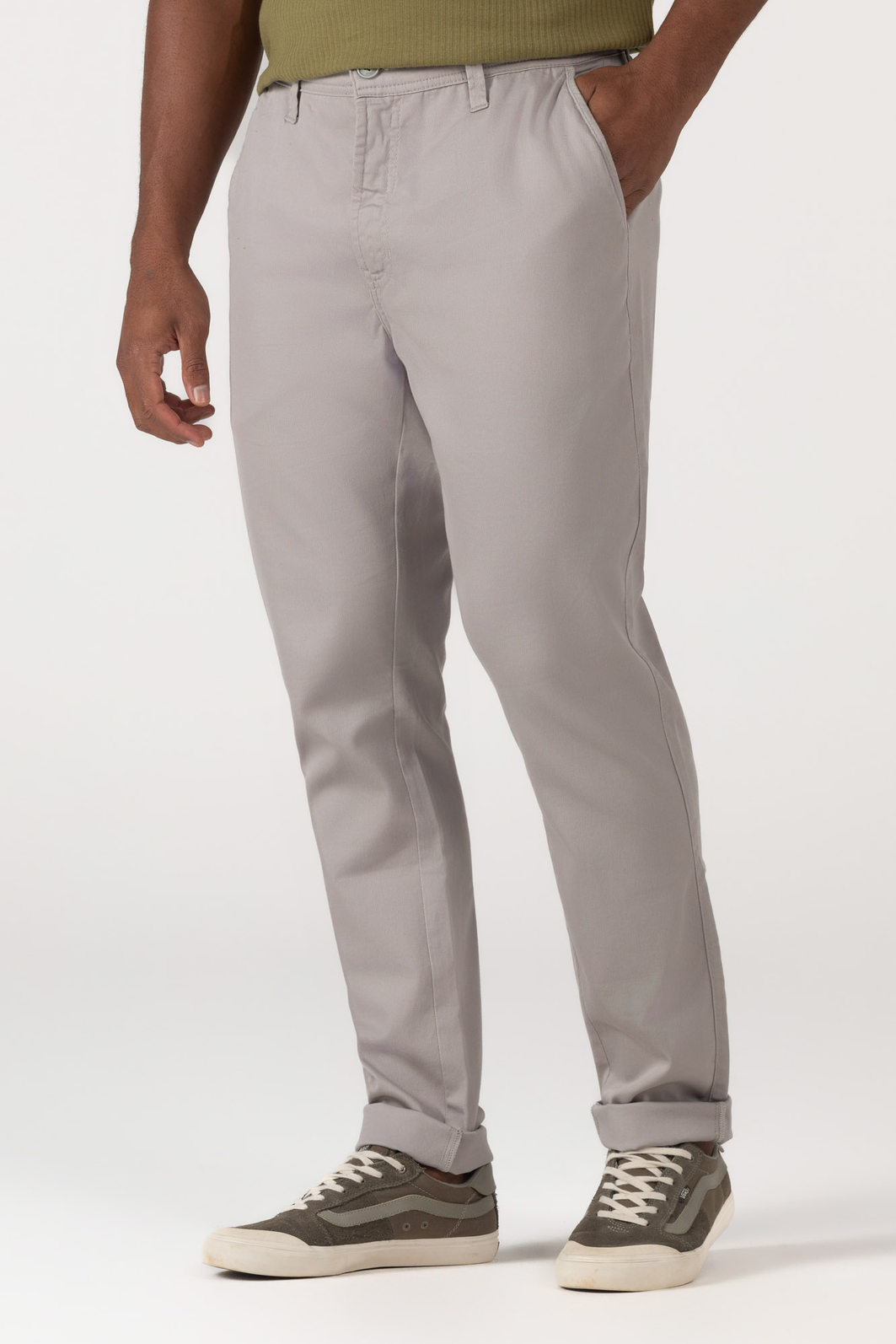 Calça Dlz Chino Algodão Elastano Bolso Faca Aplicação Logo Bordado Cinza Calça Dlz Chino Algodão Elastano Bolso Faca Aplicação Logo Bordado Cinza