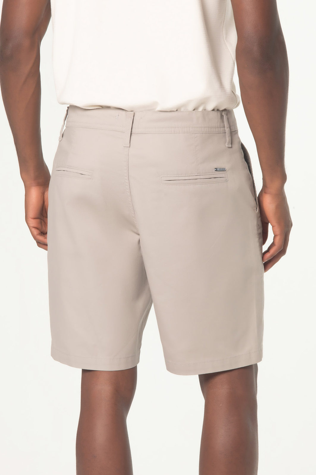 Bermuda Dlz Chino Algodão Lisa Aplicação Bordado Logo Bolso Faca Cinza Bermuda Dlz Chino Algodão Lisa Aplicação Bordado Logo Bolso Faca Cinza