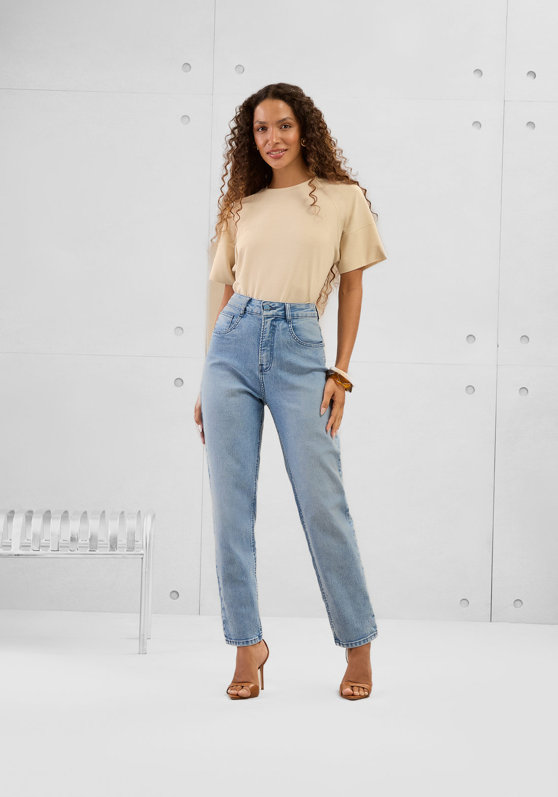 Calça Jeans Lunender Mom Chapa Barriga Marmorizada com Bolso Azul Claro