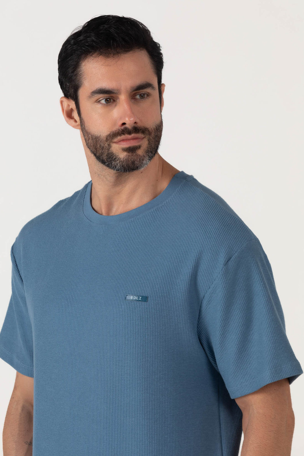 Camiseta Dlz APE Oversized Texturizada Manga Curta Lisa Aplicação Escrita Logo Azul