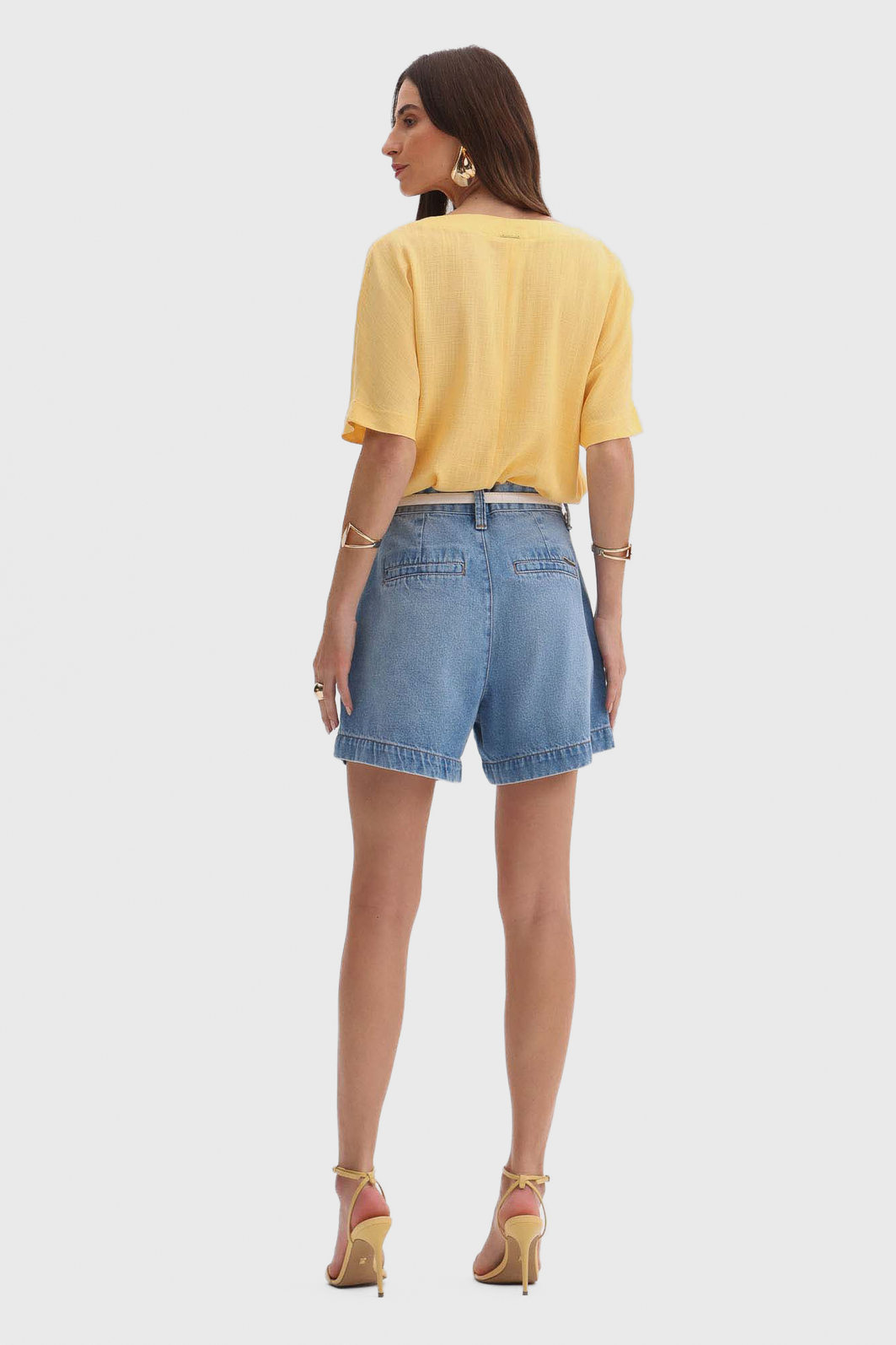 Blusa Flor de Lis Viscose Linho Decote V Manga Curta Lisa Amarelo