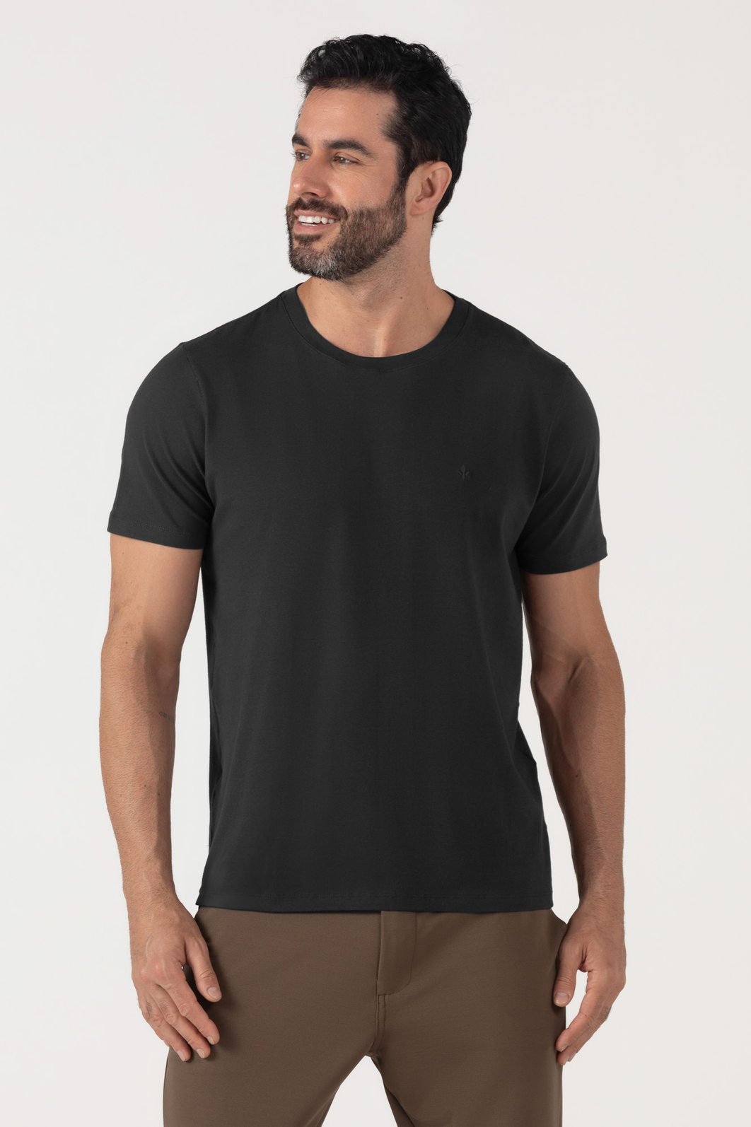 Camiseta Dlz Algodão Elastano Stretch Básica Aplicação Bordado Logo Preto Camiseta Dlz Algodão Elastano Stretch Básica Aplicação Bordado Logo Preto