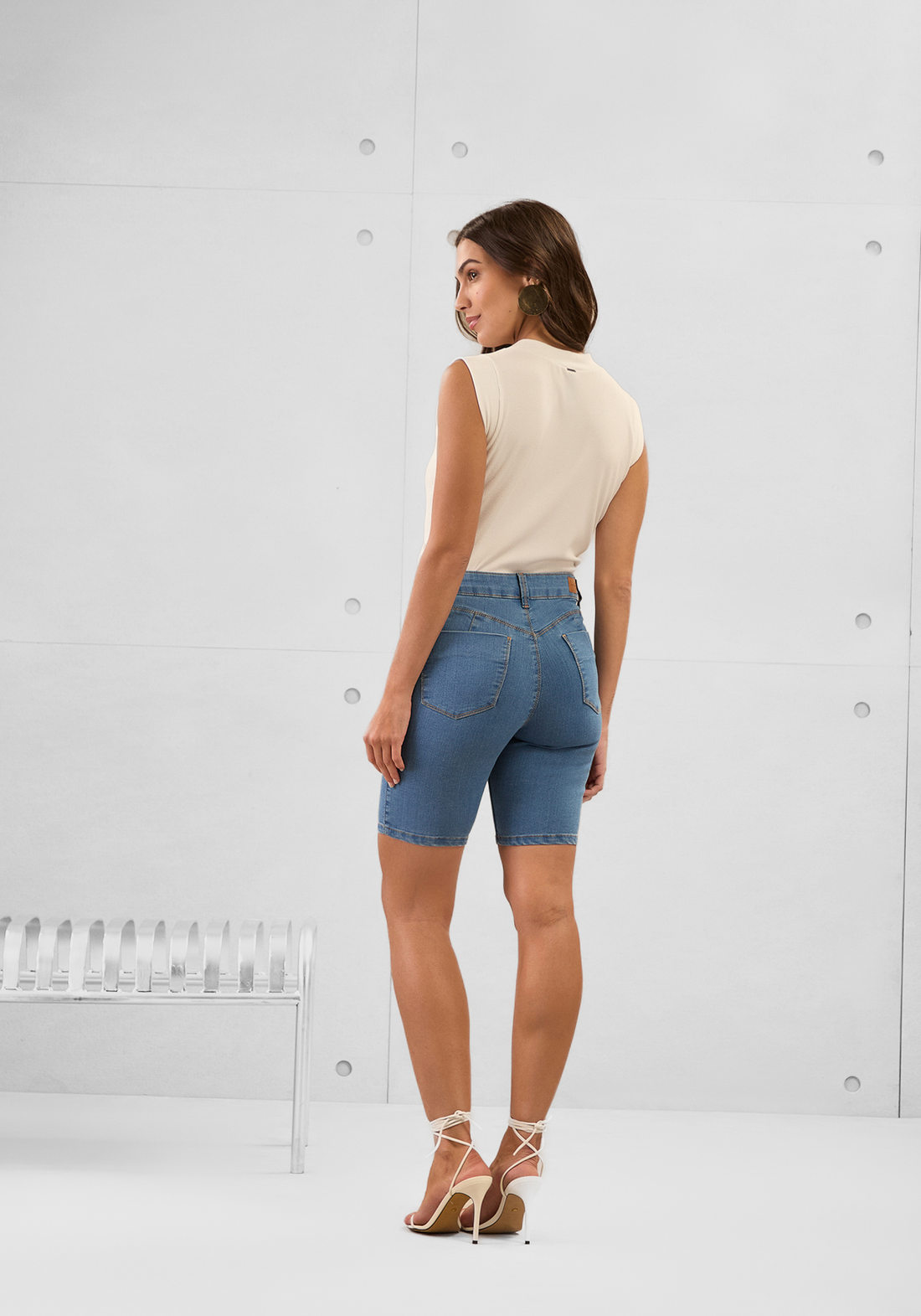Short Meia Coxa Lunender Jeans APE com Bolso Falso Azul Médio