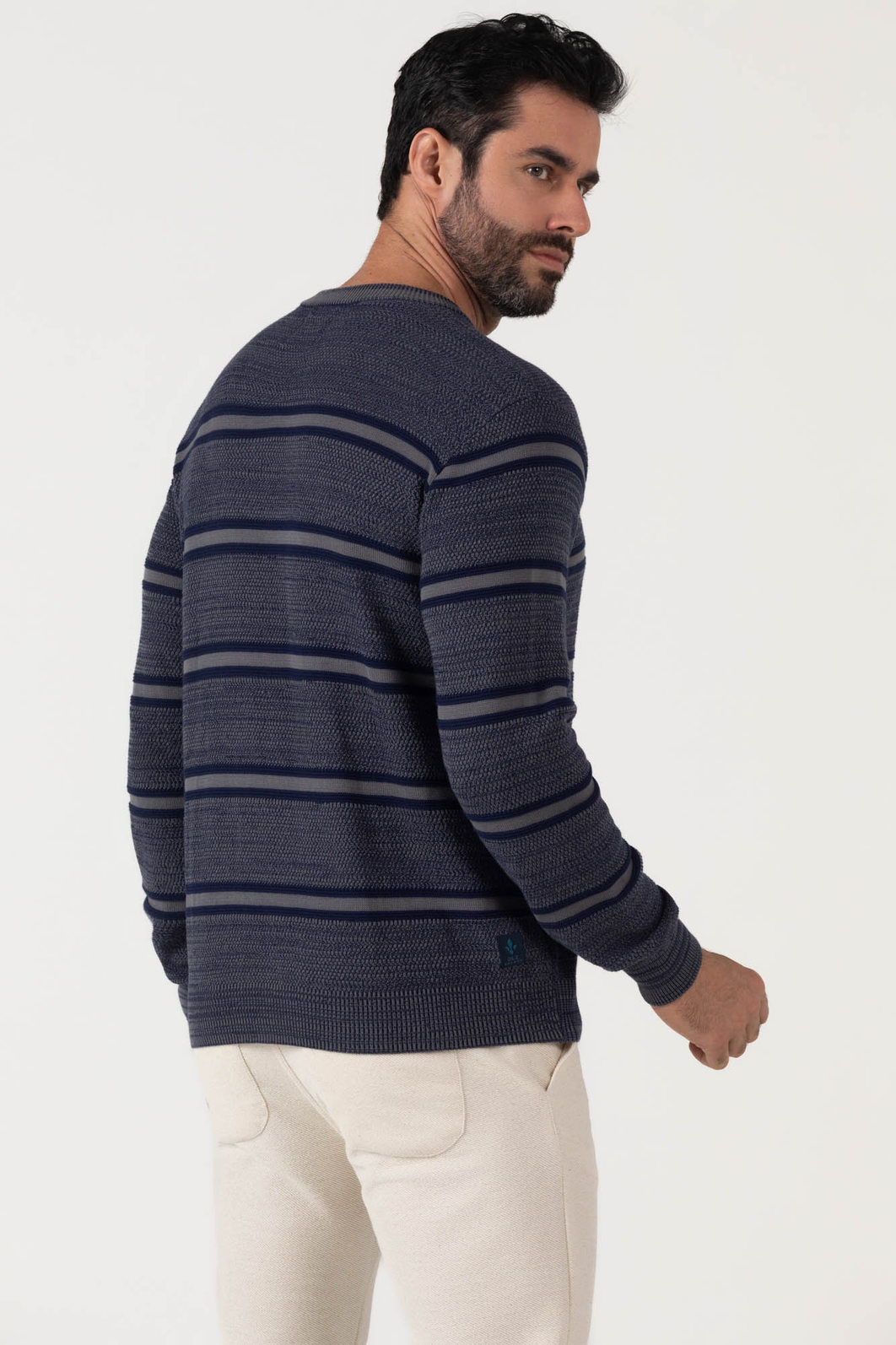 Blusa Suéter Dlz Tricô Algodão Estampa Listras Aplicação Logo Azul Blusa Suéter Dlz Tricô Algodão Estampa Listras Aplicação Logo Azul