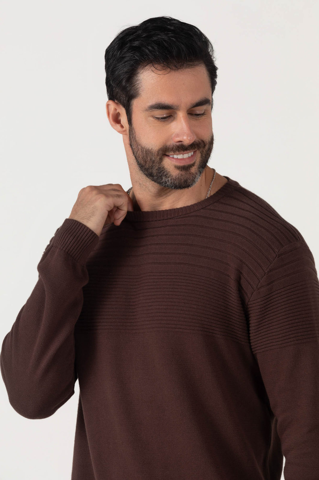 Blusa Suéter Dlz Tricô Algodão Manga Longa Liso Recortes Linhas Aplicação Logo Marrom