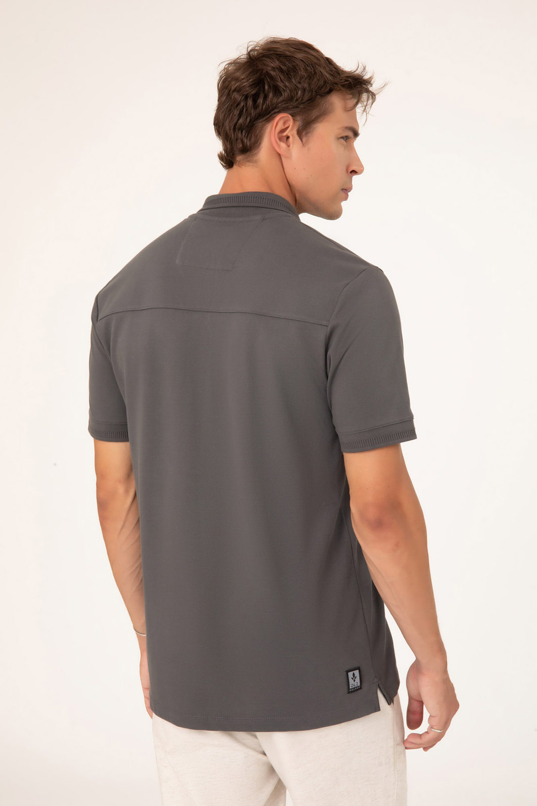 Camisa Polo Dlz Algodão Egípcio Gola Colarinho Detalhe Zíper Ribana Trabalhada Manga Curta Aplicação Camisa Polo Dlz Algodão Egípcio Gola Colarinho Detalhe Zíper Ribana Trabalhada Manga Curta Aplicação