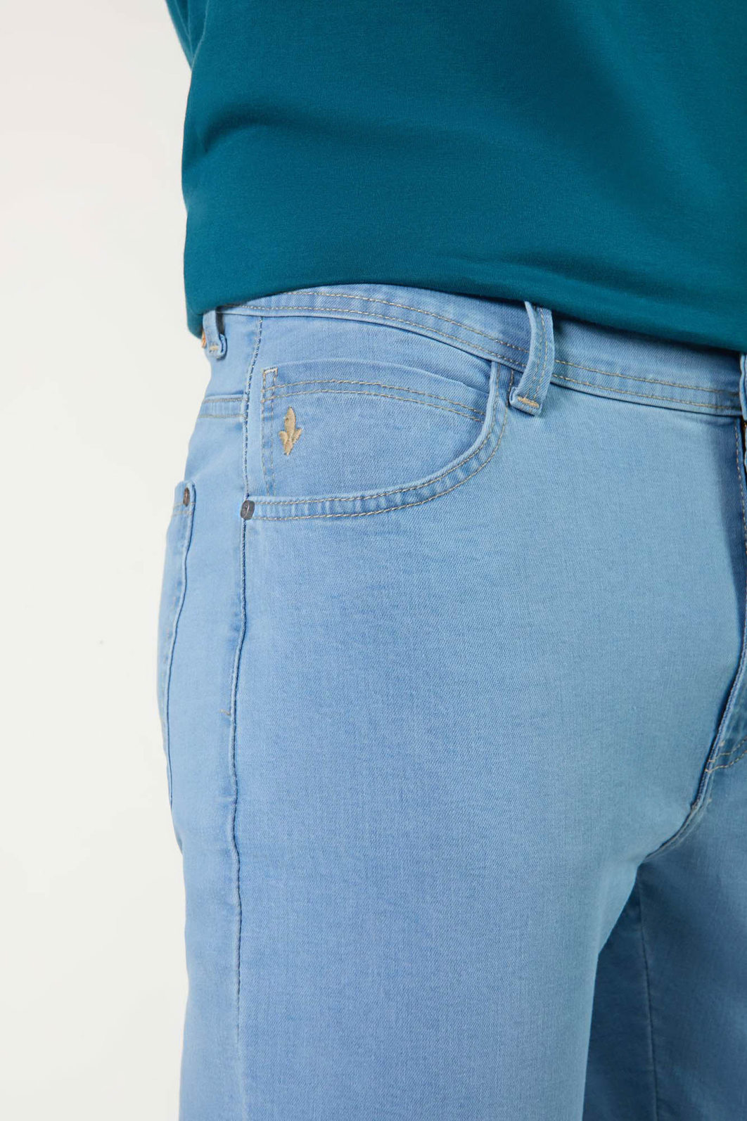 Calça Dlz Slim APVE Aplicação Bordado Logo com Bolso Azul Claro