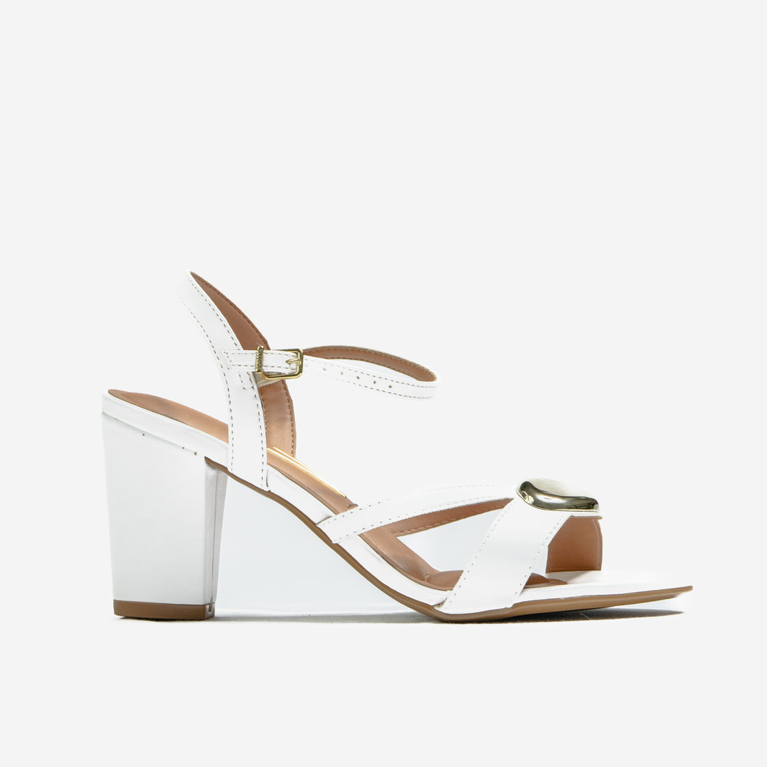 Sandália Vizzano Tiras Transpassada Detalhe Metal Fechamento Fivela Salto Alto Grosso Branco Sandália Vizzano Tiras Transpassada Detalhe Metal Fechamento Fivela Salto Alto Grosso Branco