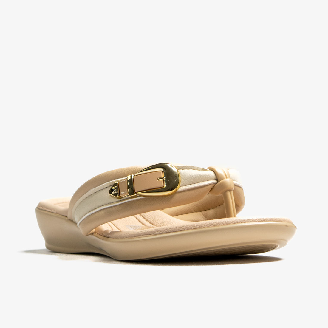 Rasteira Piccadilly Tira Bicolor Grosso Aplicação Metal Bege Rasteira Piccadilly Tira Bicolor Grosso Aplicação Metal Bege