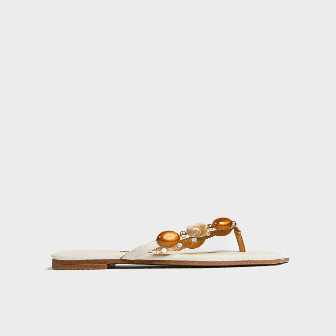 Rasteira Vizzano Bico Quadrado Tira Aplicação Pedras Off White Rasteira Vizzano Bico Quadrado Tira Aplicação Pedras Off White