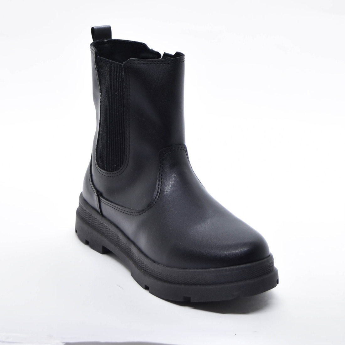 Bota Kidy Cano Médio com Recortes Lateral Detalhe Elástico com Brilho Fechamento Zíper Preto