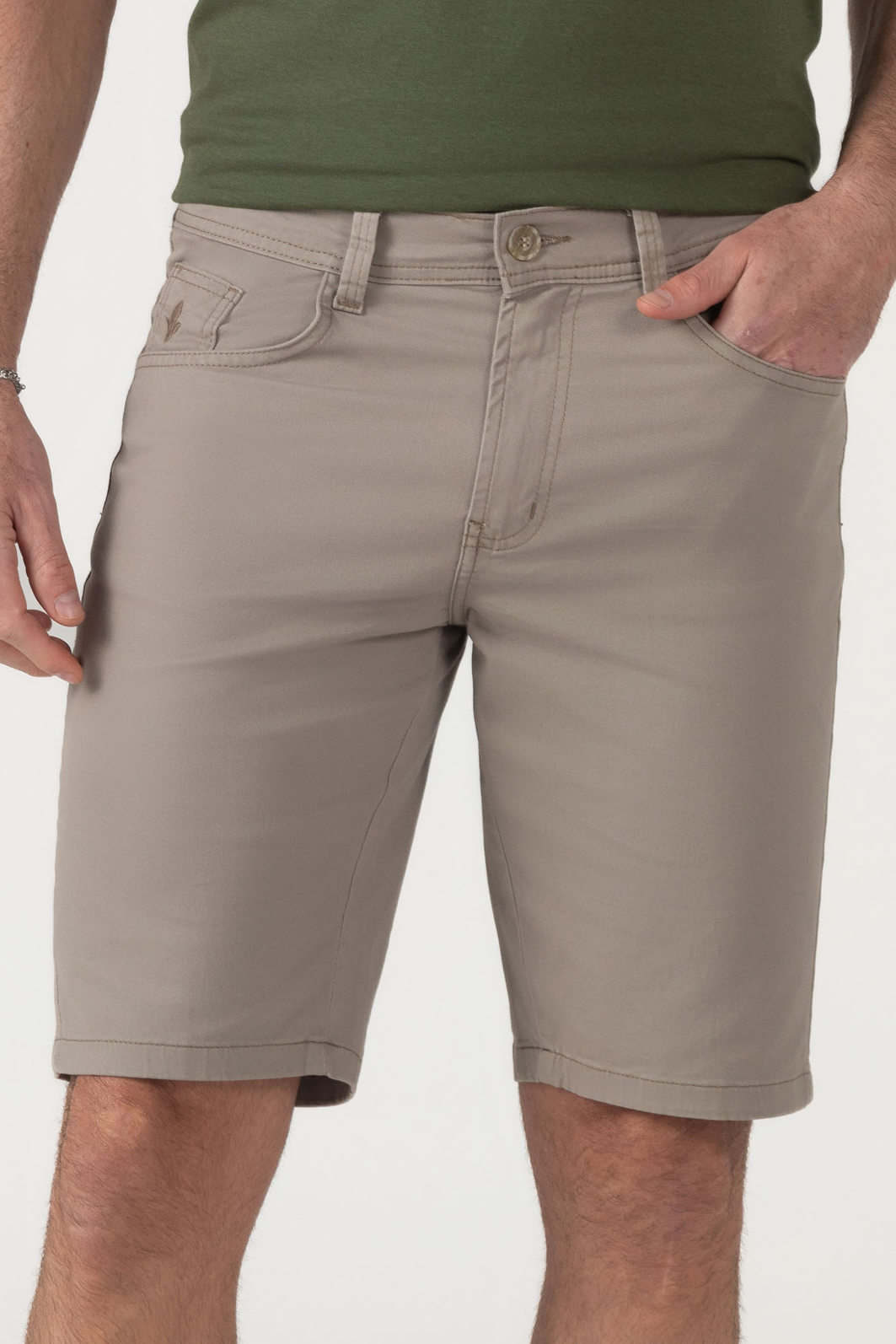 Bermuda Dlz Slim Algodão Liocel com Bolso Aplicação Bordado Logo Marrom