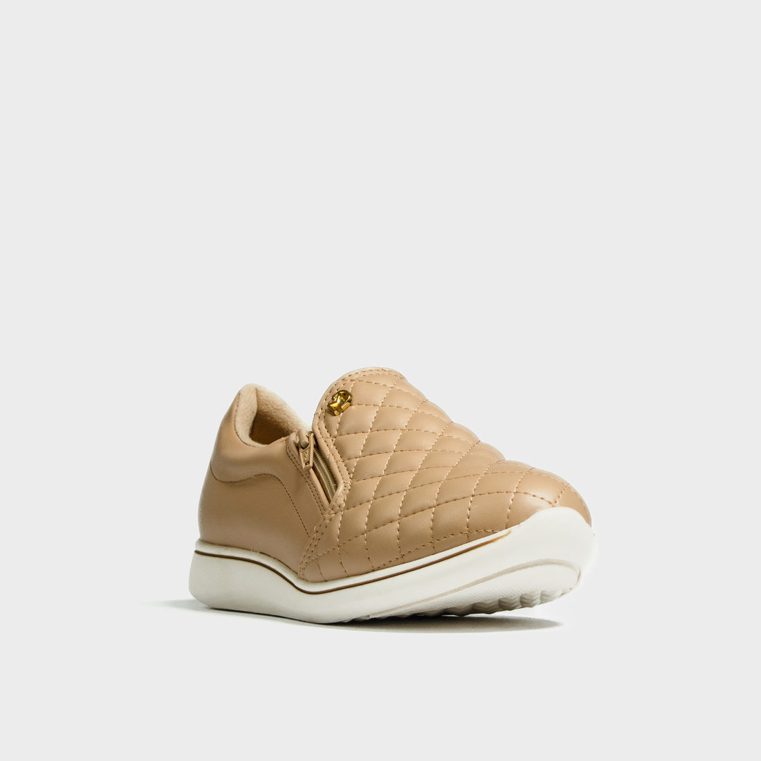 Tênis Slip-on Modare Ultra Conforto Matelassê Aplicação Metal Logo Lateral Zíper Bege