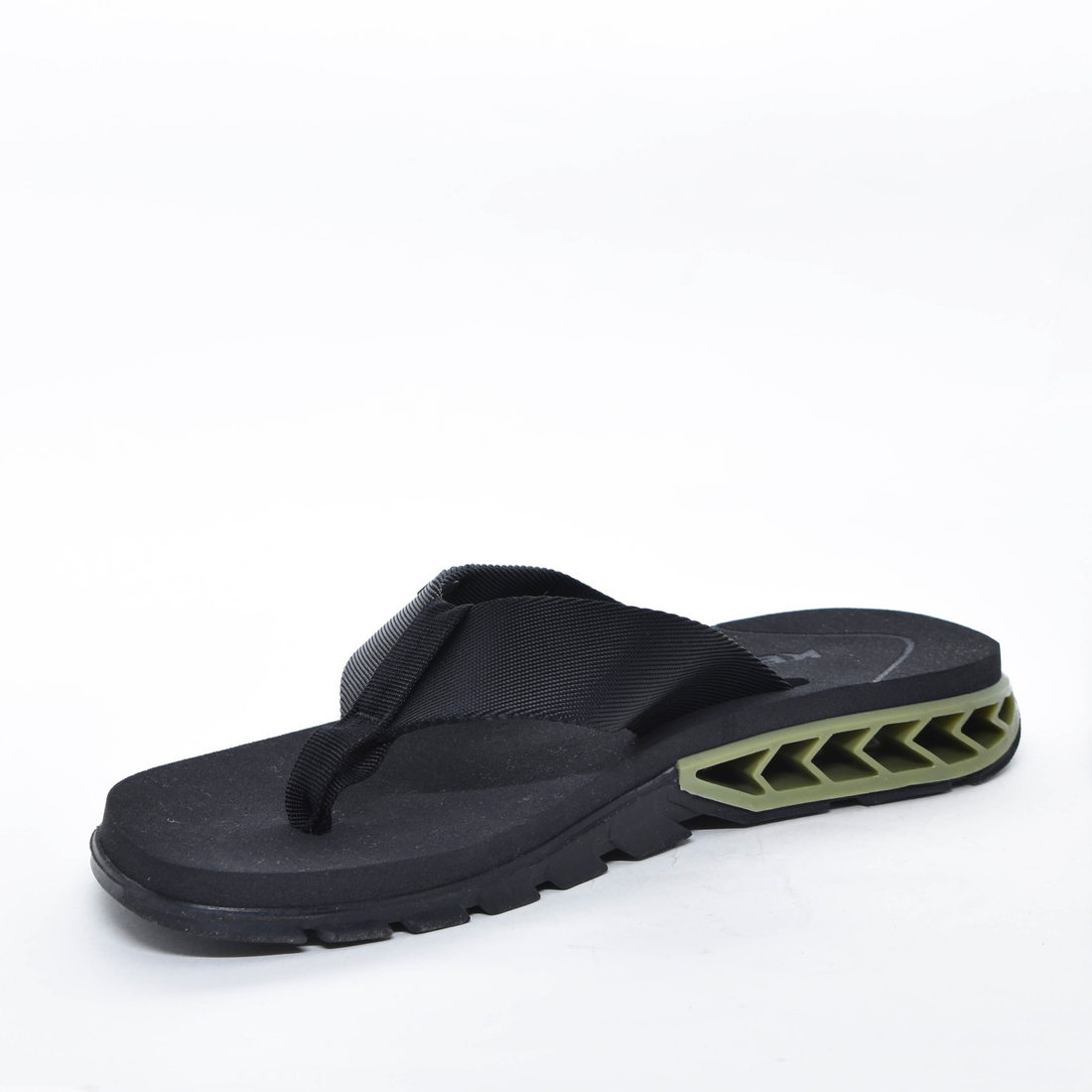 Chinelo Kenner Rakka Tira Aplicação Logo Solado Tratorado Vazado Preto e Verde Chinelo Kenner Rakka Tira Aplicação Logo Solado Tratorado Vazado Preto e Verde