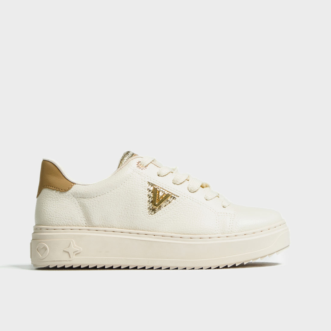 Tênis Jogger Via Marte Língua Metalizada Lateral Logo Solado Tratorado Bege