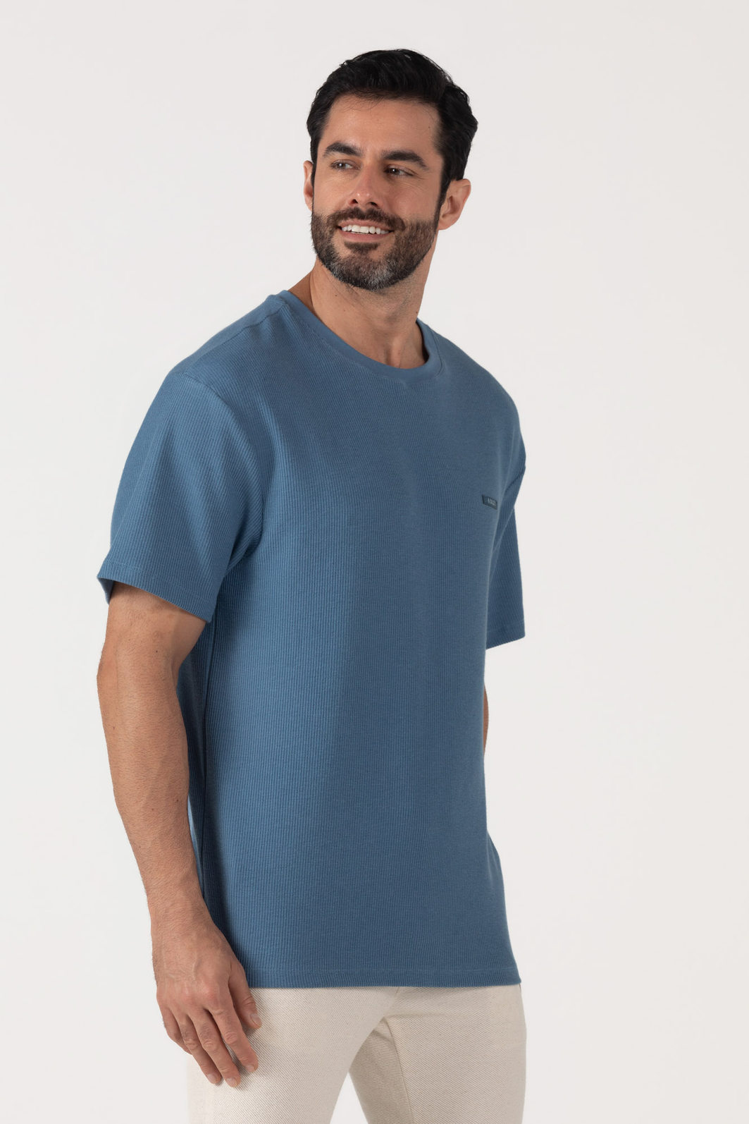 Camiseta Dlz APE Oversized Texturizada Manga Curta Lisa Aplicação Escrita Logo Azul