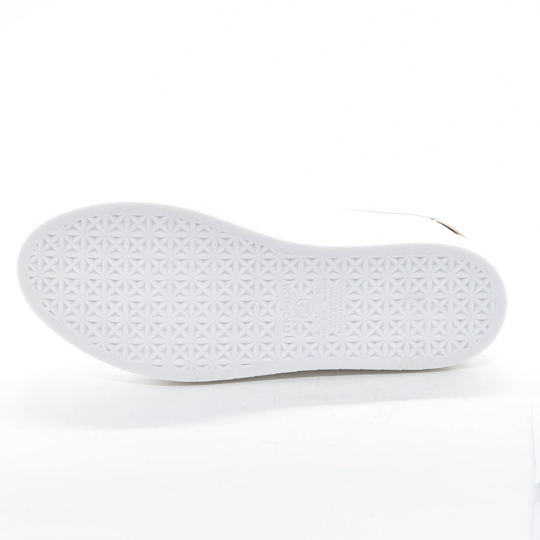 Tênis Moleca com Recortes Microperfuros Solado Trabalhado Branco e Rosa