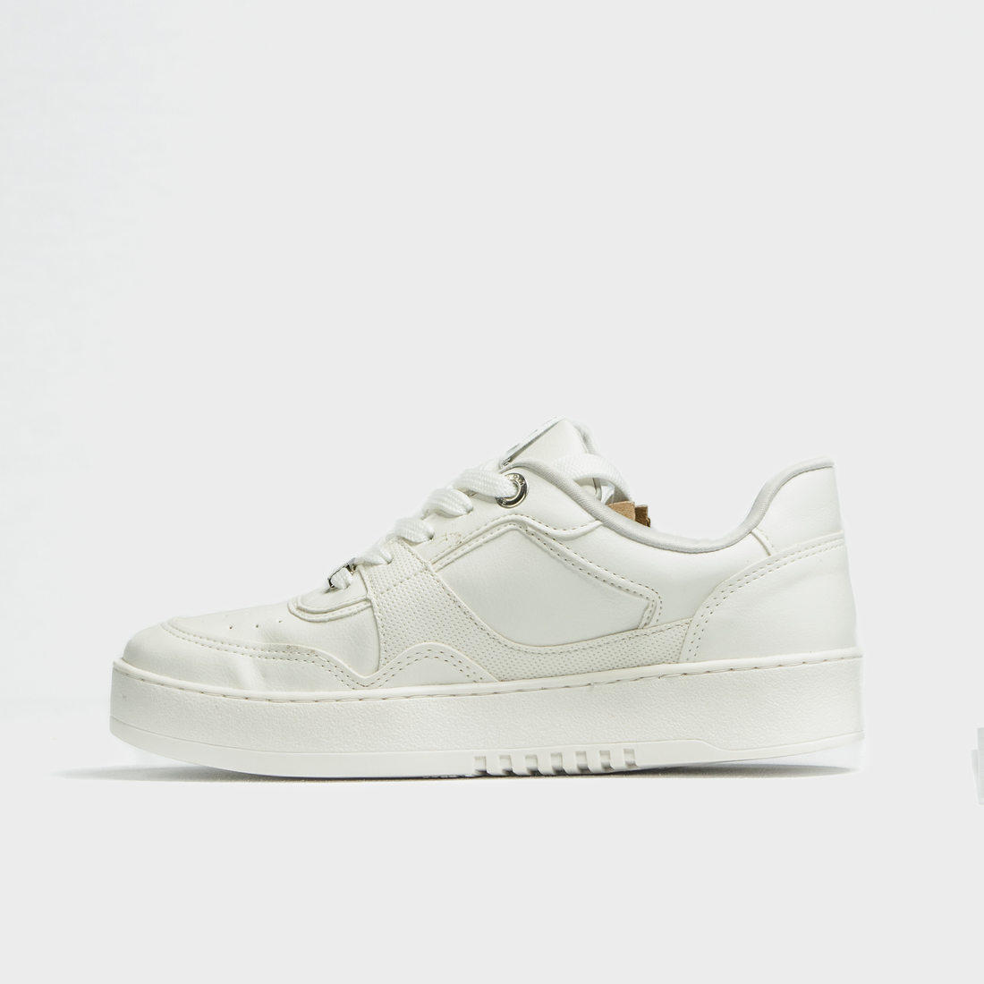 Tênis Via Marte com Recortes Microperfuros Branco