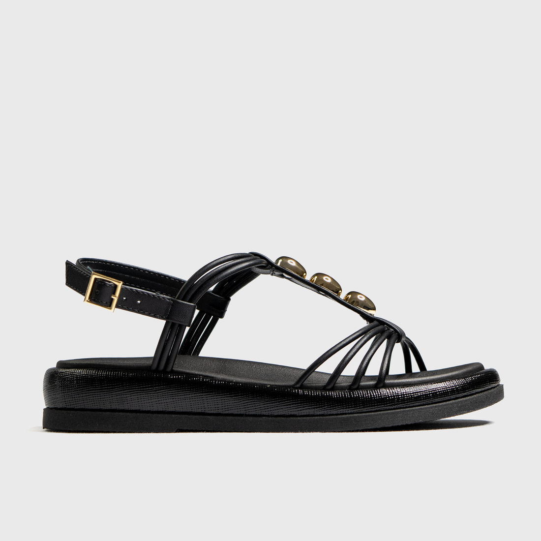 Sandália Papete Ramarim Tira Vazada Aplicação Metal Fechamento Fivela Solado Tratorado Preto Sandália Papete Ramarim Tira Vazada Aplicação Metal Fechamento Fivela Solado Tratorado Preto