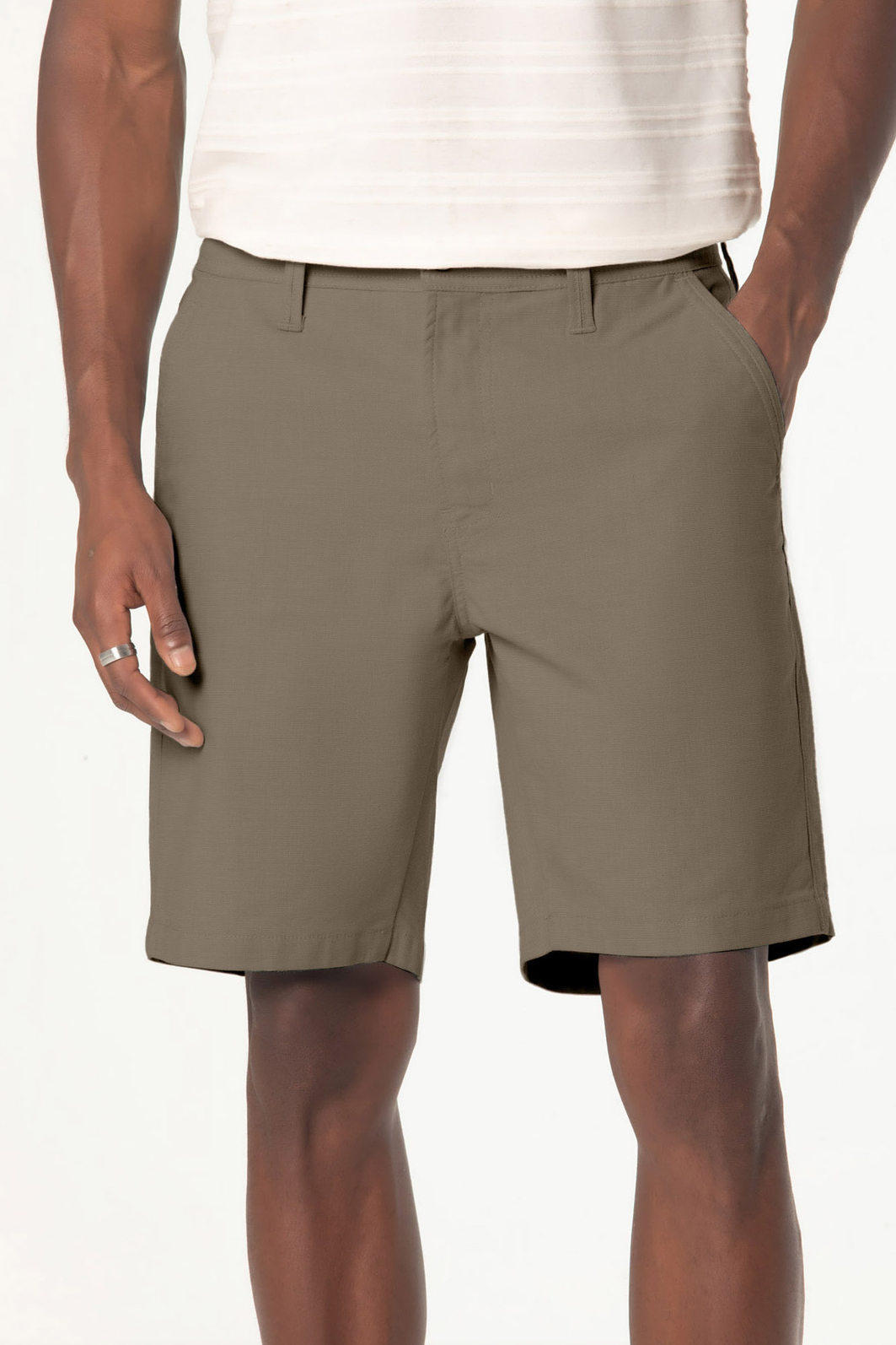 Bermuda Dlz Chino Algodão Lisa Aplicação Bordado Logo Bolso Faca Marrom Taupe