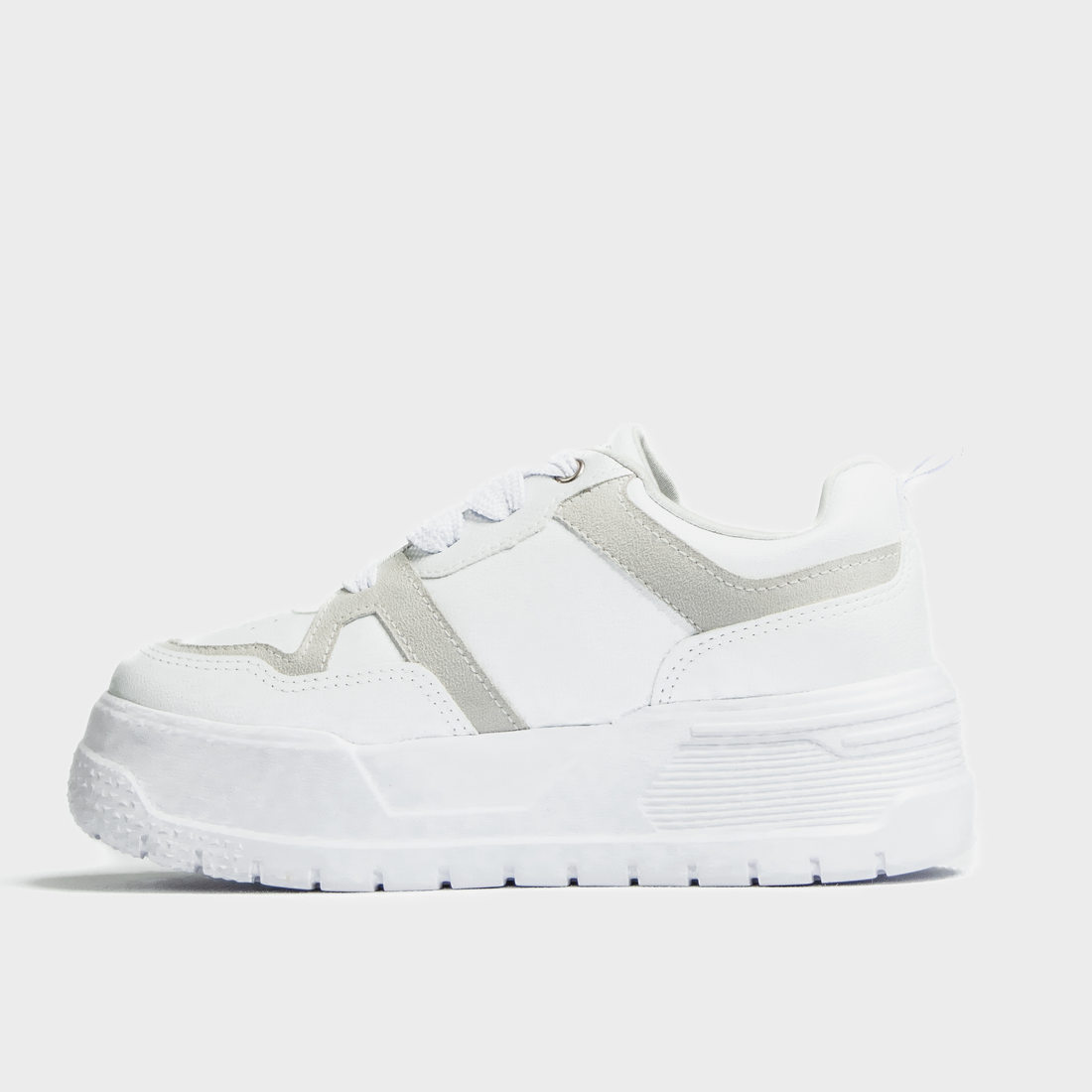 Tênis Flatform Ramarim com Recortes Camurça Lateral Aplicação Logo Branco Tênis Flatform Ramarim com Recortes Camurça Lateral Aplicação Logo Branco
