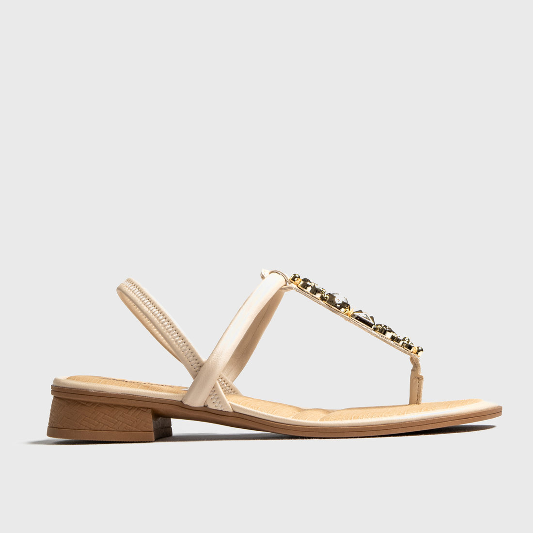 Sandália Mississipi Tira Aplicação Metal Posterior Elástico Salto Baixo Bege Sandália Mississipi Tira Aplicação Metal Posterior Elástico Salto Baixo Bege