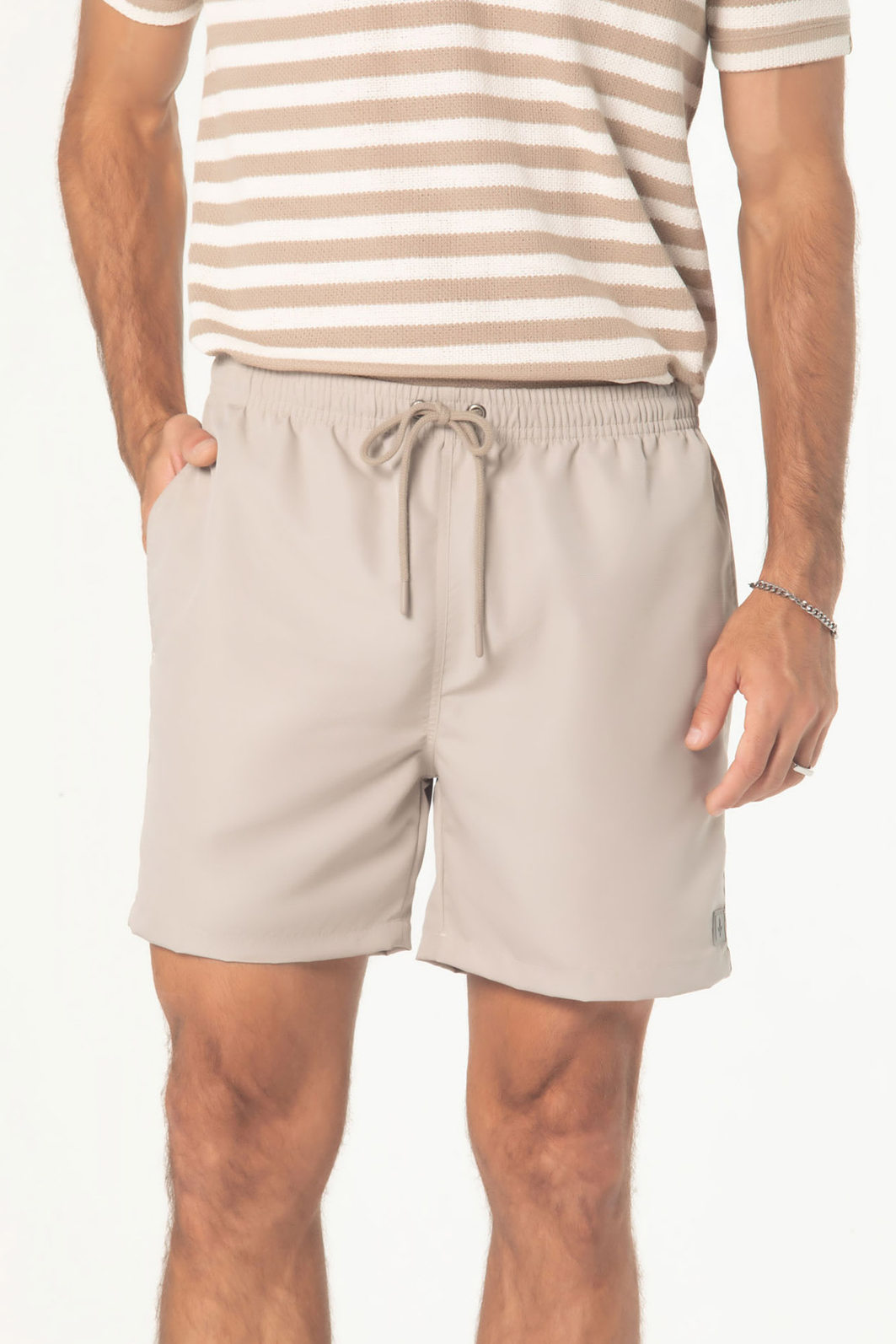 Short Banho Dlz Poliéster  Cós Elástico com Amarração Liso Aplicação Logo Bolso Embutido Palha