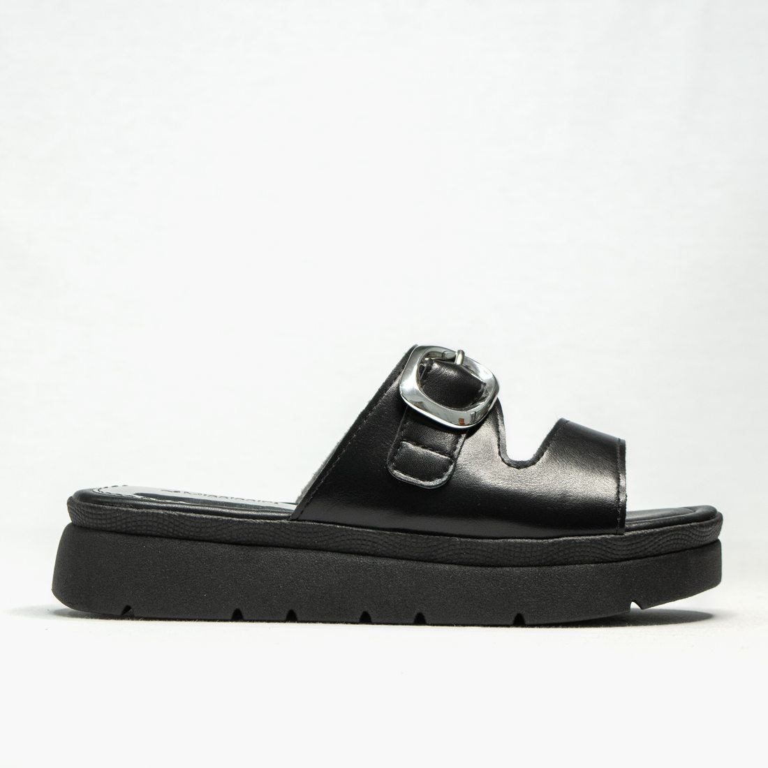 Rasteira Flatform Mississipi Tira Detalhe Fivela Solado Tratorado Preto Rasteira Flatform Mississipi Tira Detalhe Fivela Solado Tratorado Preto