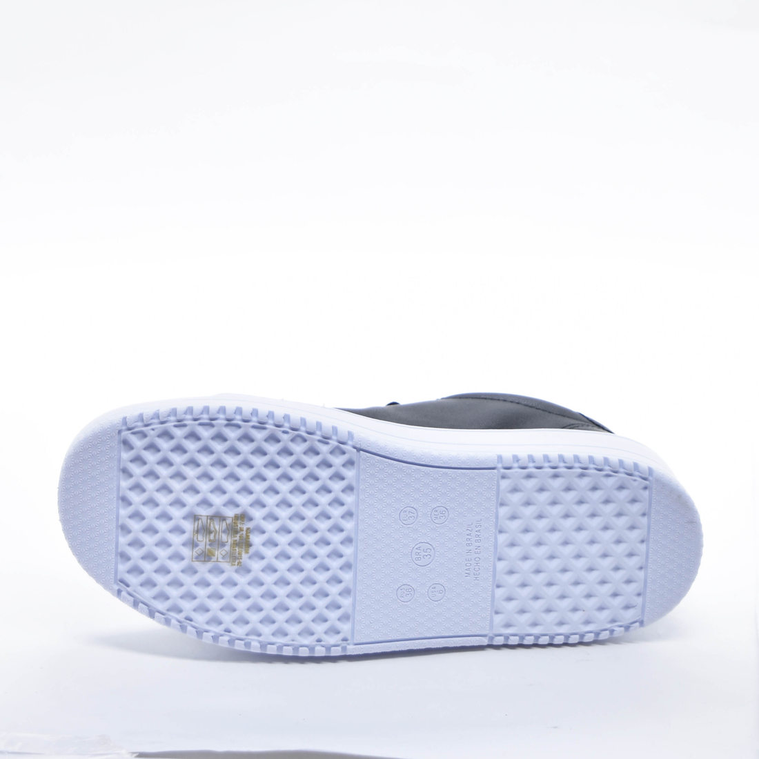 Tênis Flatform Ramarim com Recortes Detalhe Escrita Solado Emborrachado Tratorado Preto Tênis Flatform Ramarim com Recortes Detalhe Escrita Solado Emborrachado Tratorado Preto