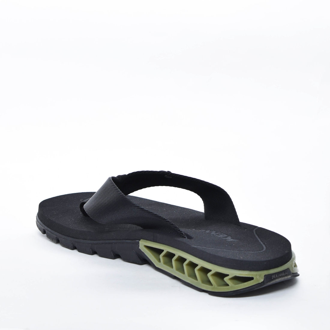 Chinelo Kenner Rakka Tira Aplicação Logo Solado Tratorado Vazado Preto e Verde Chinelo Kenner Rakka Tira Aplicação Logo Solado Tratorado Vazado Preto e Verde