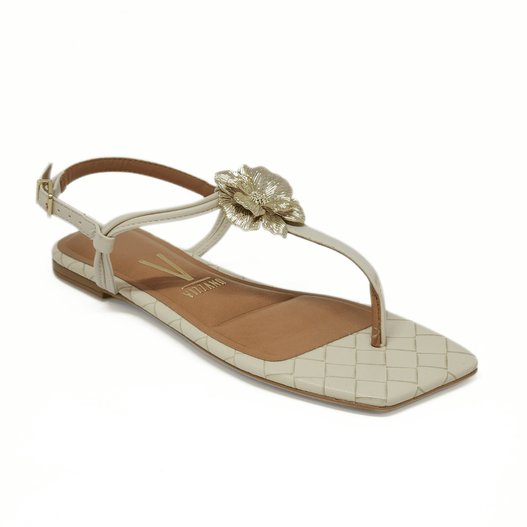 Sandália Vizzano Bico Quadrado Cabedal Aplicação Flor Metalizada Palmilha Croco Off White Sandália Vizzano Bico Quadrado Cabedal Aplicação Flor Metalizada Palmilha Croco Off White