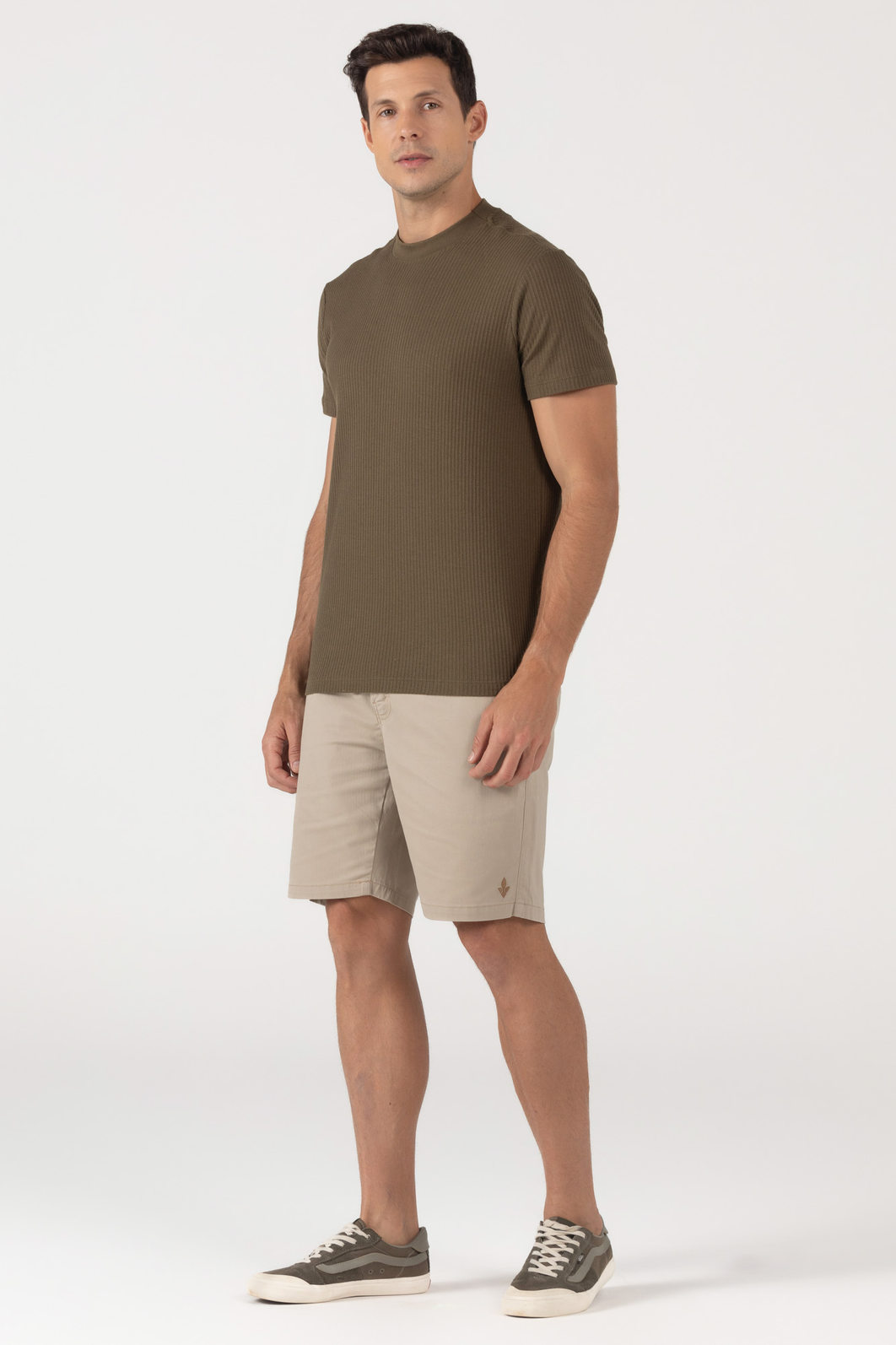 Camiseta Dlz Algodão Malha Gola Alta Manga Curta Lisa Verde Camiseta Dlz Algodão Malha Gola Alta Manga Curta Lisa Verde