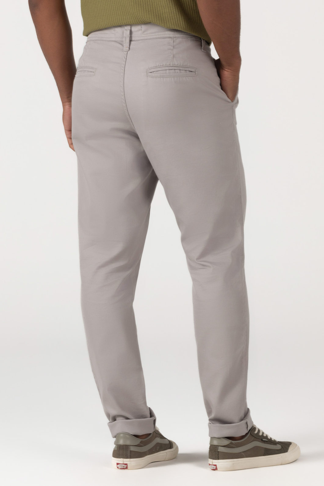 Calça Dlz Chino Algodão Elastano Bolso Faca Aplicação Logo Bordado Cinza Calça Dlz Chino Algodão Elastano Bolso Faca Aplicação Logo Bordado Cinza