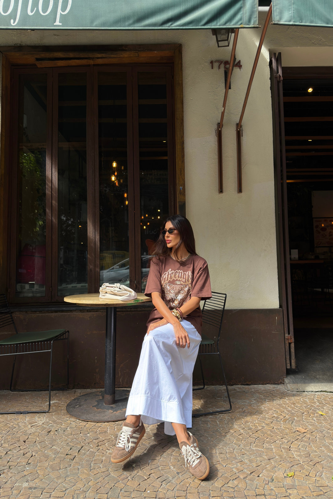 T-SHIRT ESTONADA STRENGHT WORLD MARROM CHOCOLATE