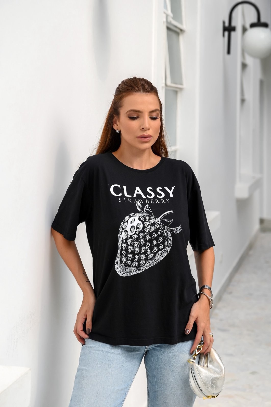 T-SHIRT ESTONADA CLASSY MORANGOS (COM PEDRAS) PRETA