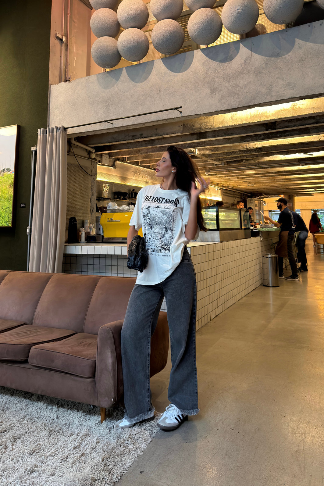 CALÇA JEANS LEONA PRETA MARMORIZADA