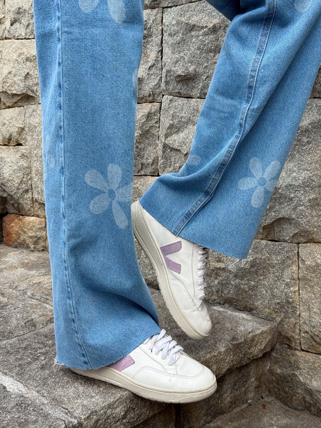 CALÇA JEANS WIDE LEG FLORA AZUL